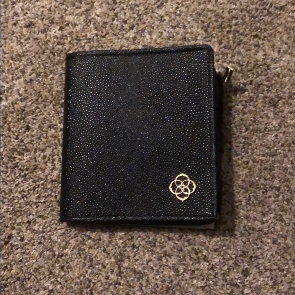 Black Kendra Scott jewelry holder